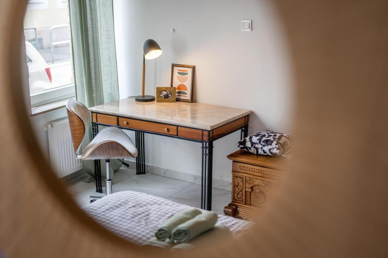 Wohlfuehlwohnung Mit 25 Qm Terrasse, Netflix Koblenz  Eksteriør bilde